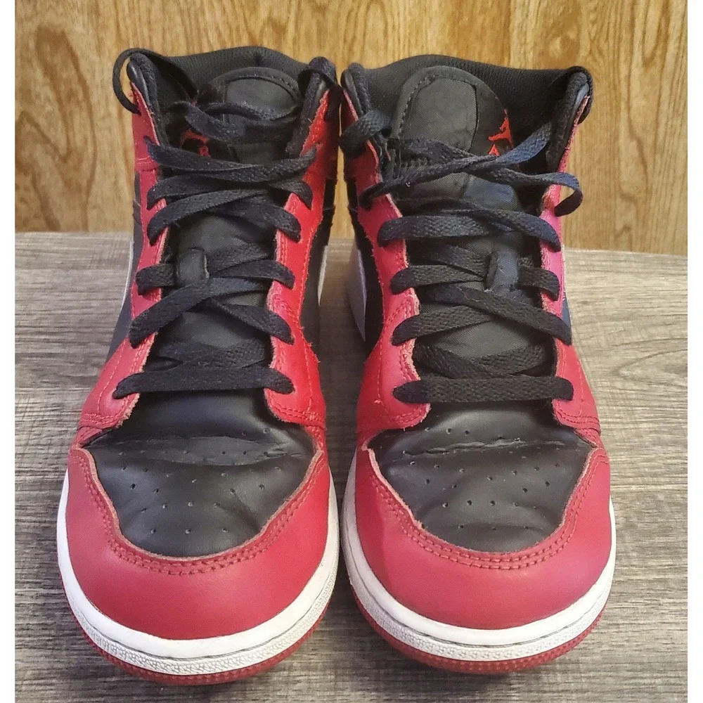 Nike Air Jordan 1‎ Mid Athletic Shoes Youth Size 6Y Black Red Bred